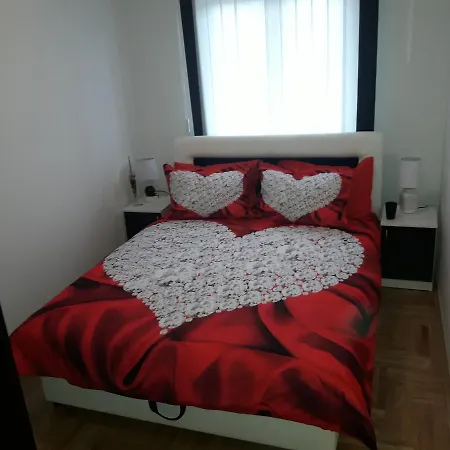 Apartment Apartman S *
